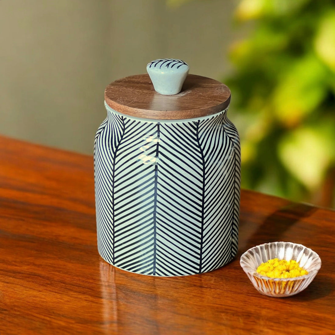 Black Lines Jar (Set of 1) - Clayful Homes