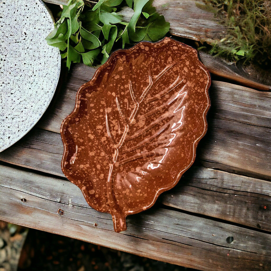 Brown Leaf Platter - Clayful Homes
