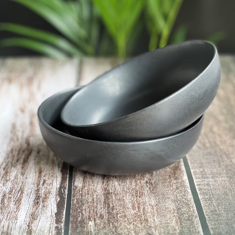 Black Set of 2 Serving Bowls