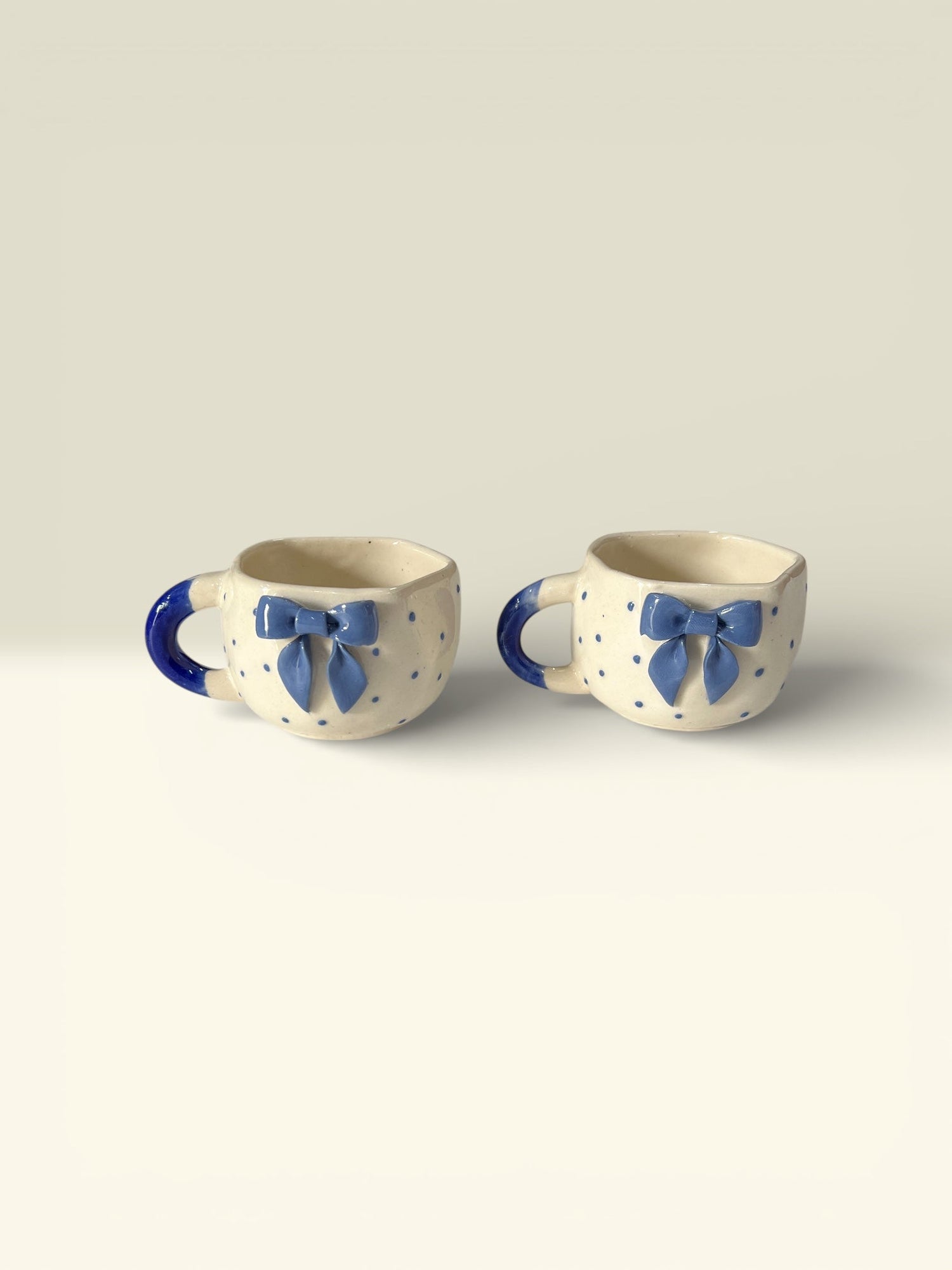 Blue Side Bow Mugs (Pack of 2)